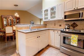 Photo 5 of 399 Glendale Avenue, St. Catharines, Secord Woods — HOMEH