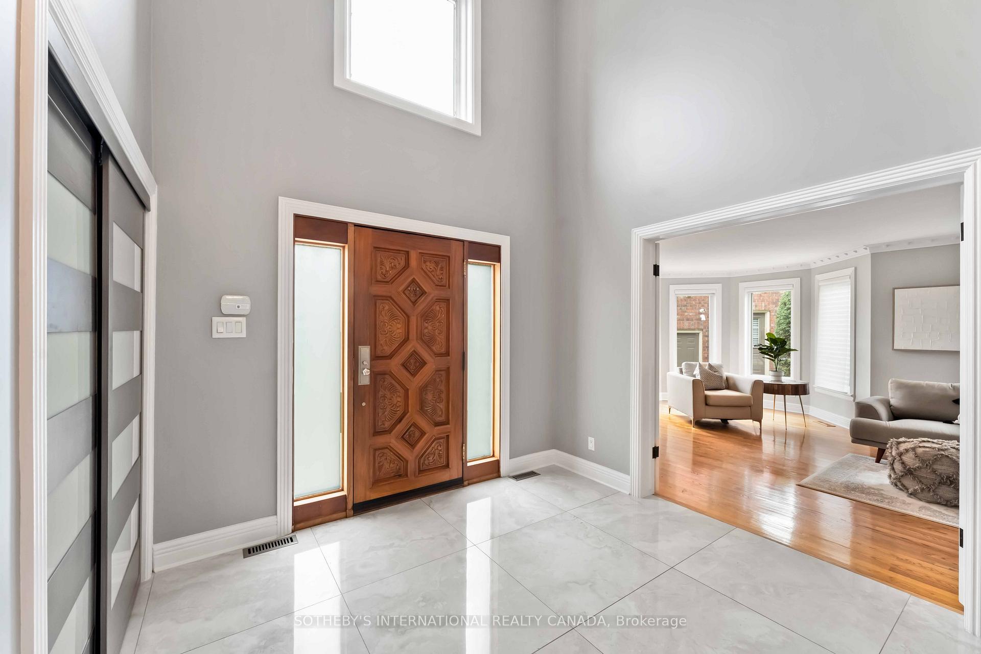 Photo 2 of 19 Campfield Court, Ottawa, Pineglen/Country Place — HOMEH