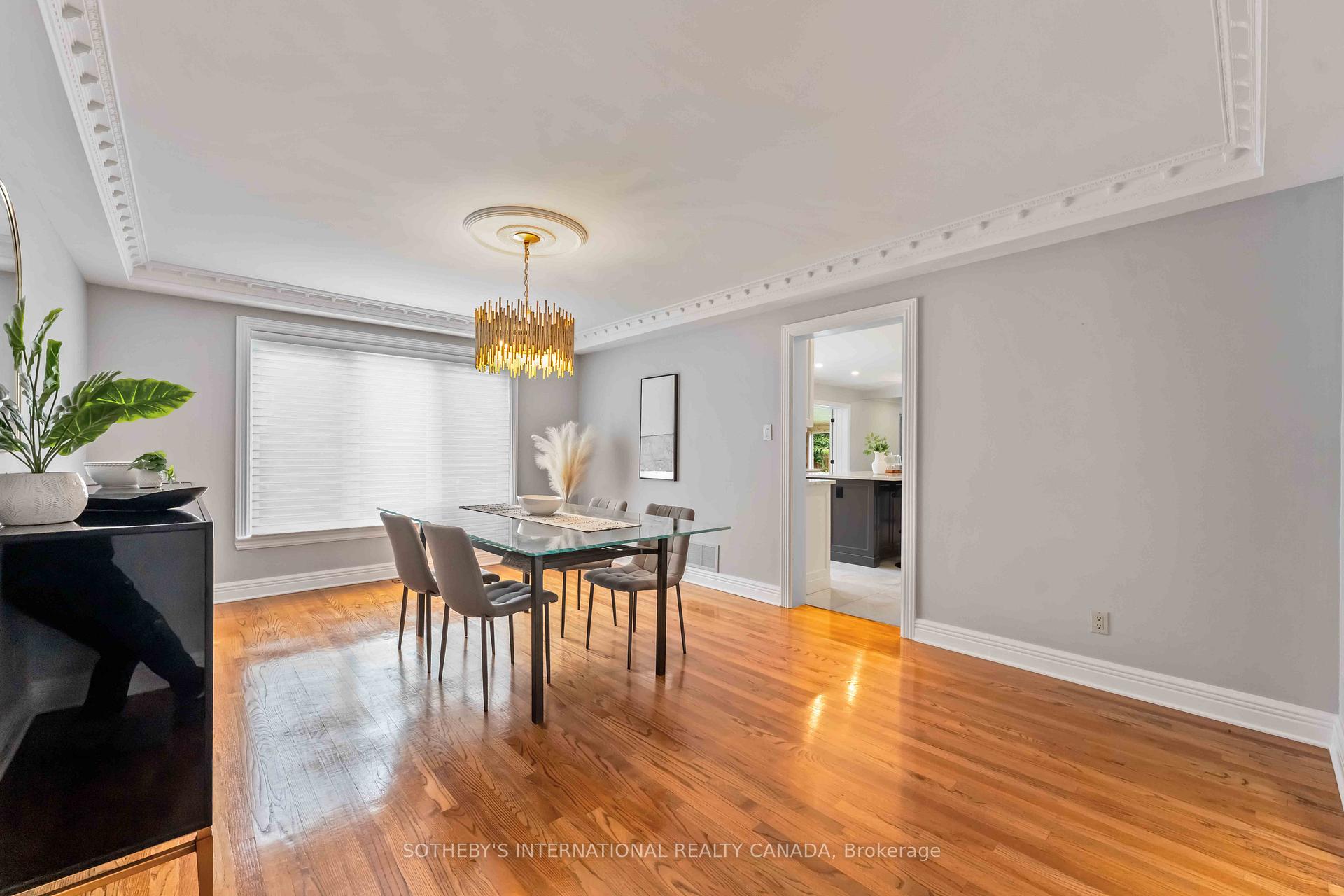 Photo 7 of 19 Campfield Court, Ottawa, Pineglen/Country Place — HOMEH