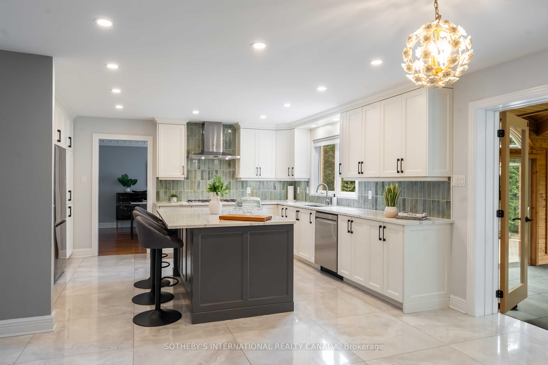 Photo 12 of 19 Campfield Court, Ottawa, Pineglen/Country Place — HOMEH