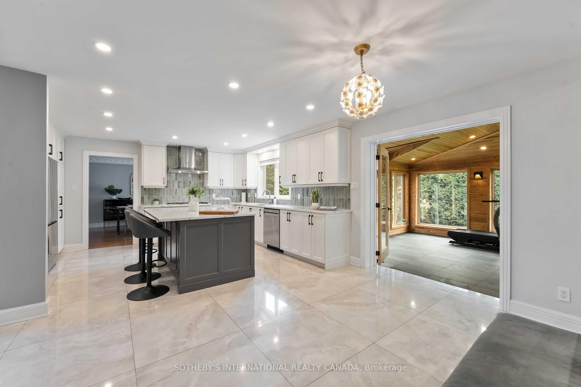 Photo 11 of 19 Campfield Court, Ottawa, Pineglen/Country Place — HOMEH