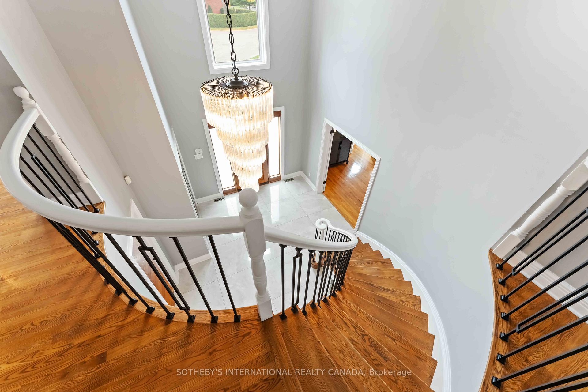 Photo 17 of 19 Campfield Court, Ottawa, Pineglen/Country Place — HOMEH