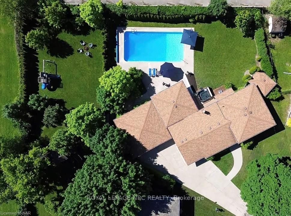 Photo 1 of 2 Jefferson Drive, St. Catharines, Lakeport — HOMEH