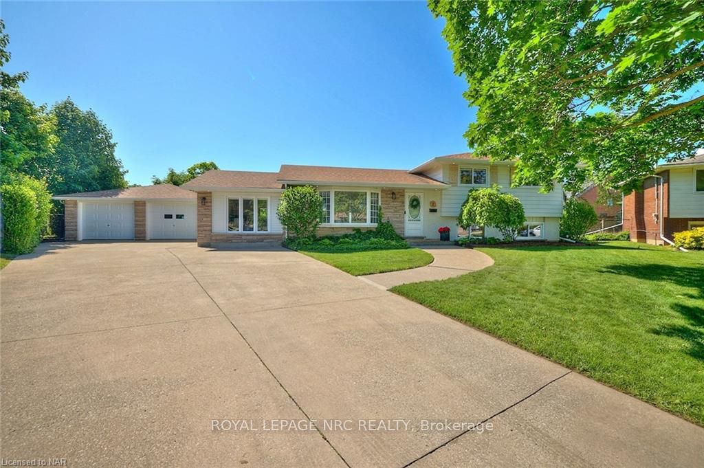 Photo 5 of 2 Jefferson Drive, St. Catharines, Lakeport — HOMEH