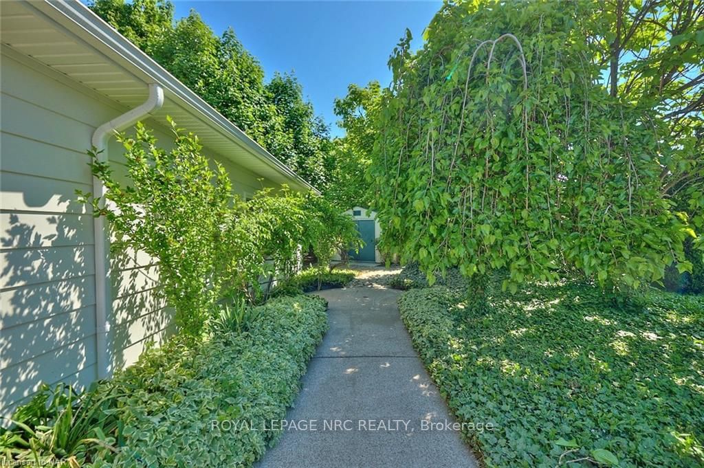 Photo 46 of 2 Jefferson Drive, St. Catharines, Lakeport — HOMEH
