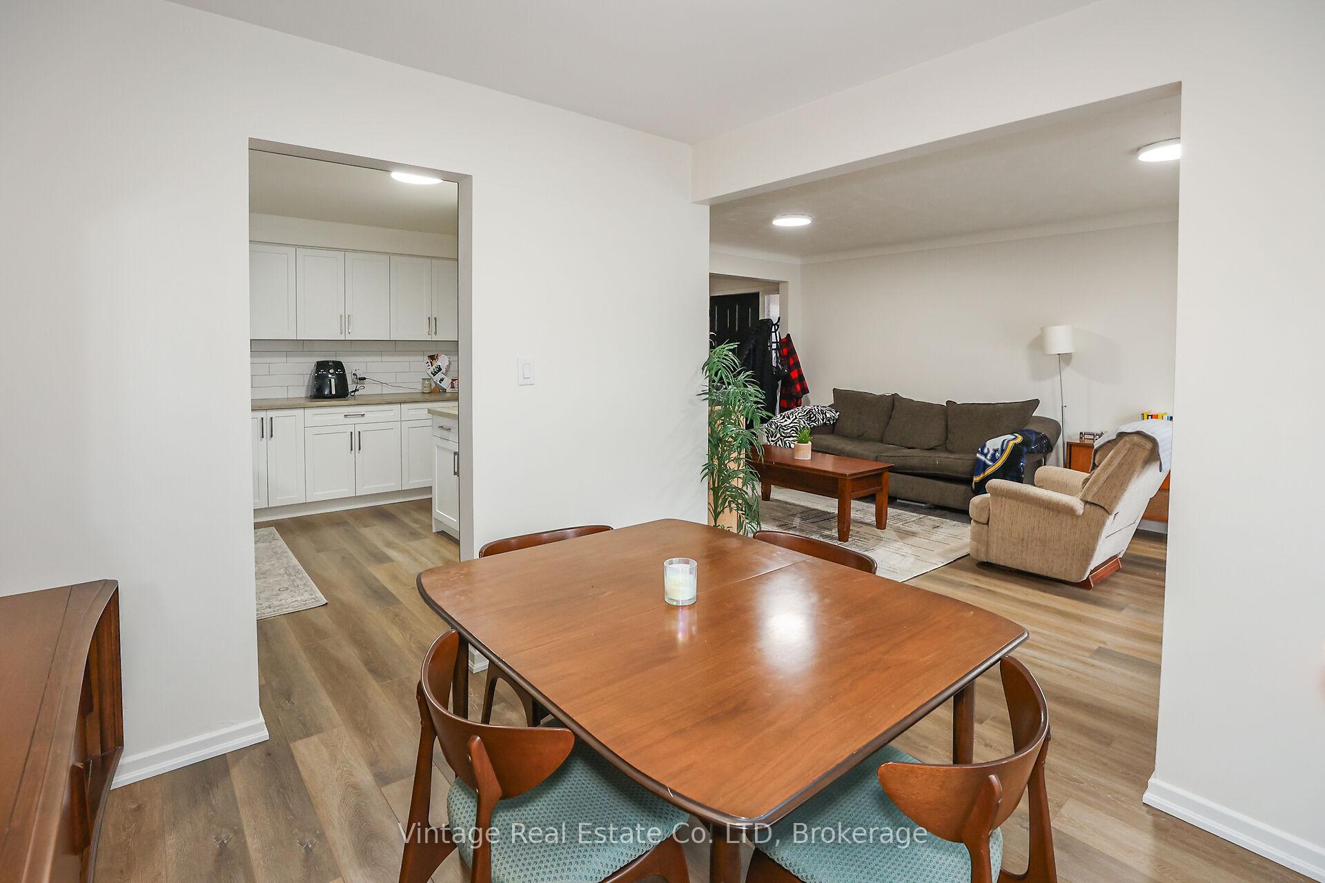 Photo 7 of 11 Trinidad Crescent, St. Catharines, Lakeshore — HOMEH