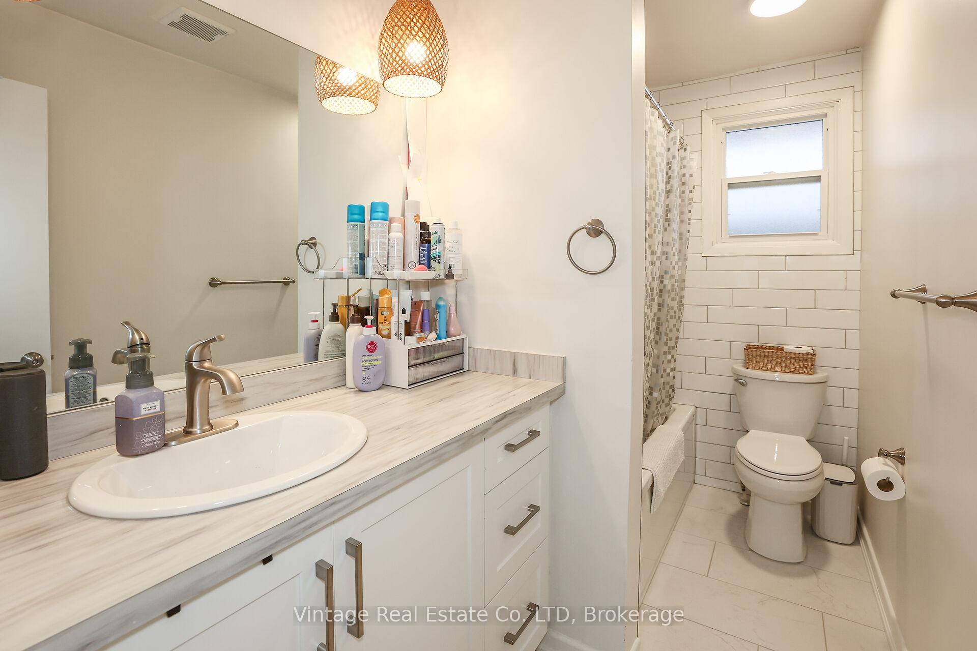 Photo 19 of 11 Trinidad Crescent, St. Catharines, Lakeshore — HOMEH