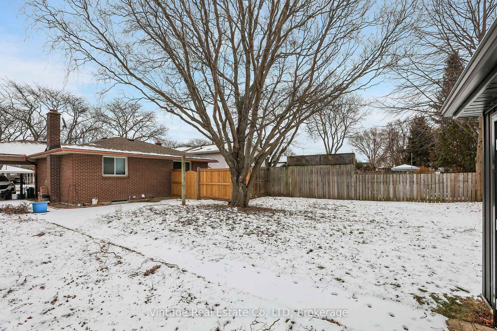 Photo 25 of 11 Trinidad Crescent, St. Catharines, Lakeshore — HOMEH