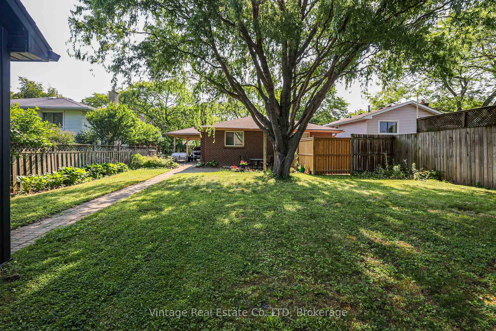 Photo 45 of 11 Trinidad Crescent, St. Catharines, Lakeshore — HOMEH