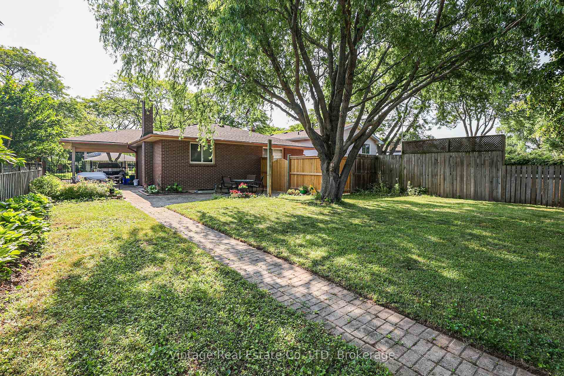 Photo 46 of 11 Trinidad Crescent, St. Catharines, Lakeshore — HOMEH