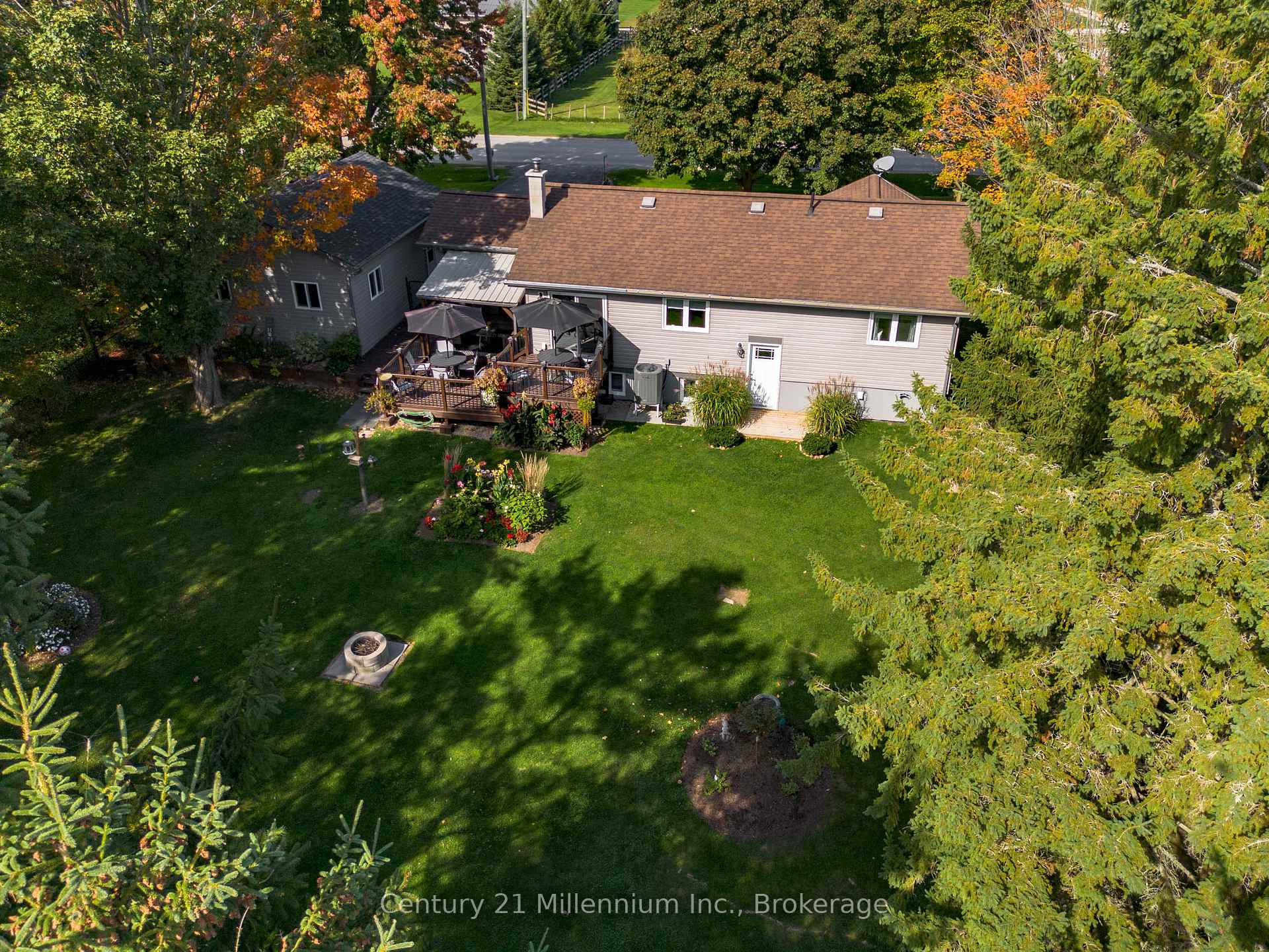 Photo 2 of 21532 Grey 16 Road, Chatsworth — HOMEH