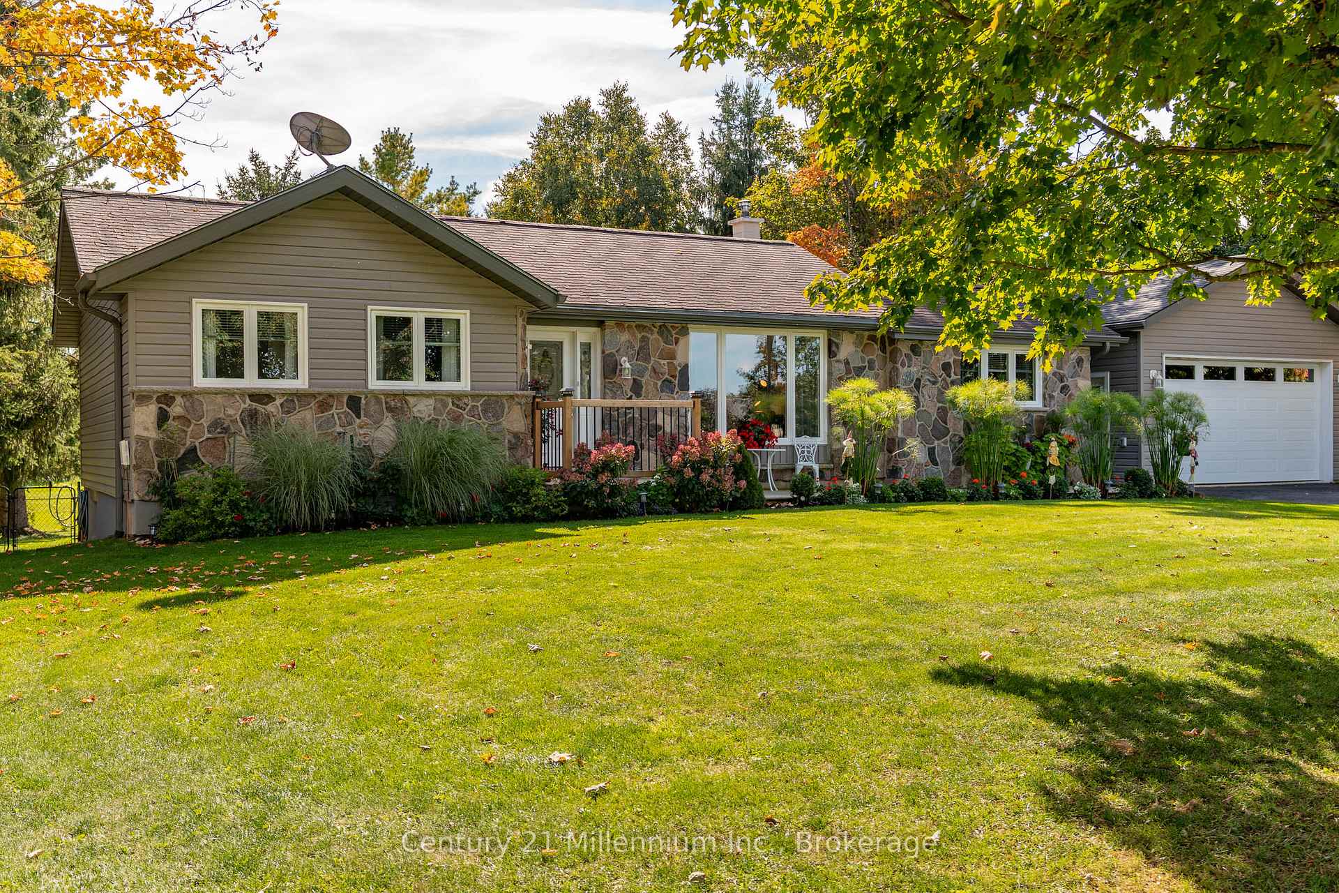 Photo 6 of 21532 Grey 16 Road, Chatsworth — HOMEH