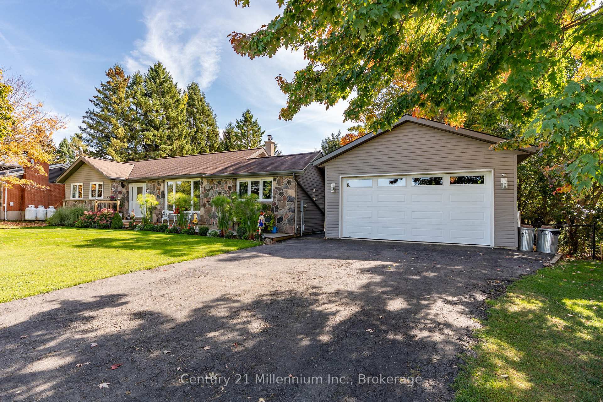 Photo 5 of 21532 Grey 16 Road, Chatsworth — HOMEH