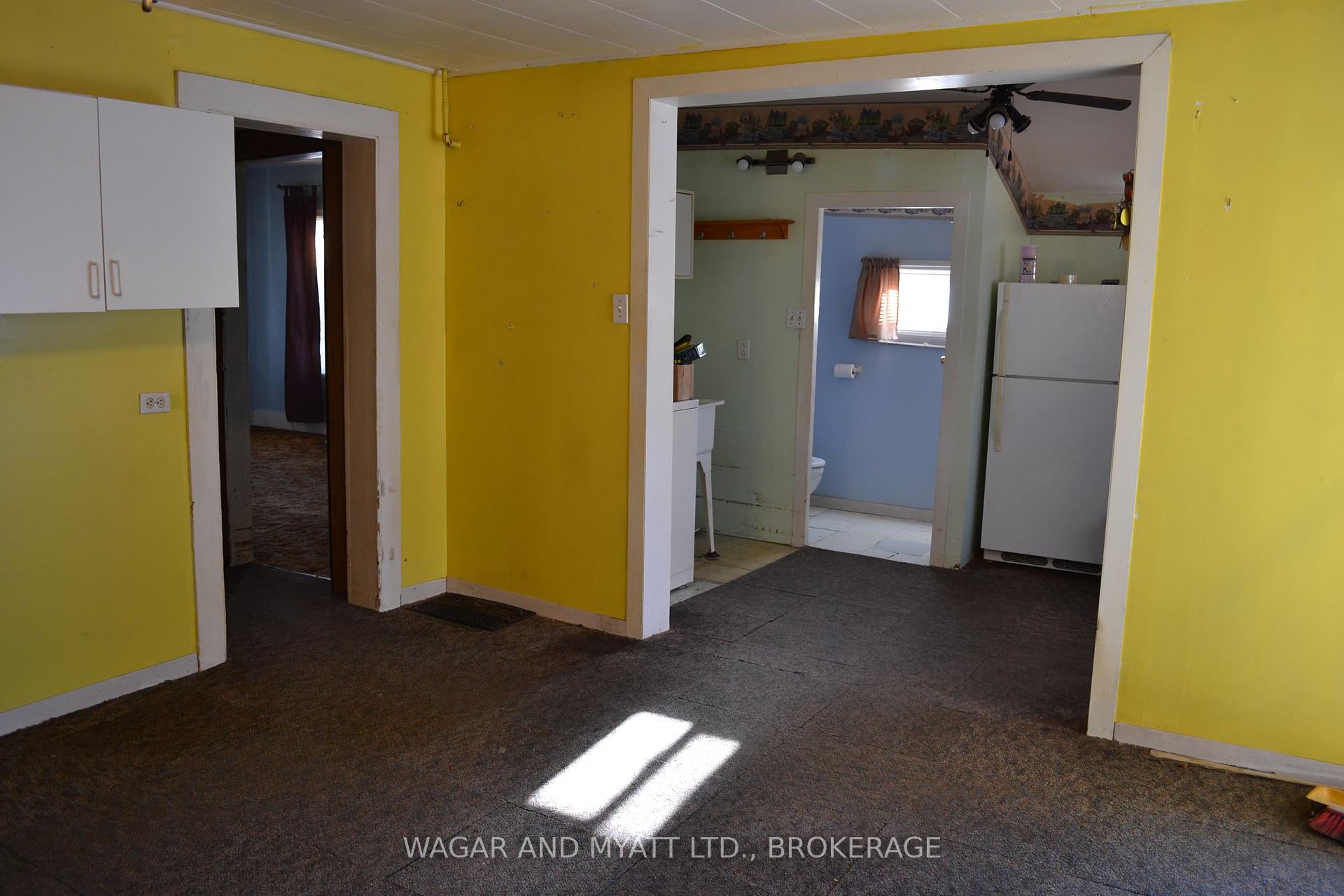 Photo 6 of 125 Centre Street, Deseronto, Deseronto (Town) — HOMEH