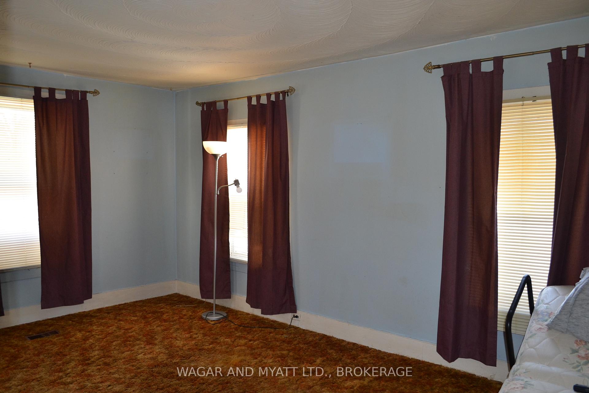 Photo 8 of 125 Centre Street, Deseronto, Deseronto (Town) — HOMEH