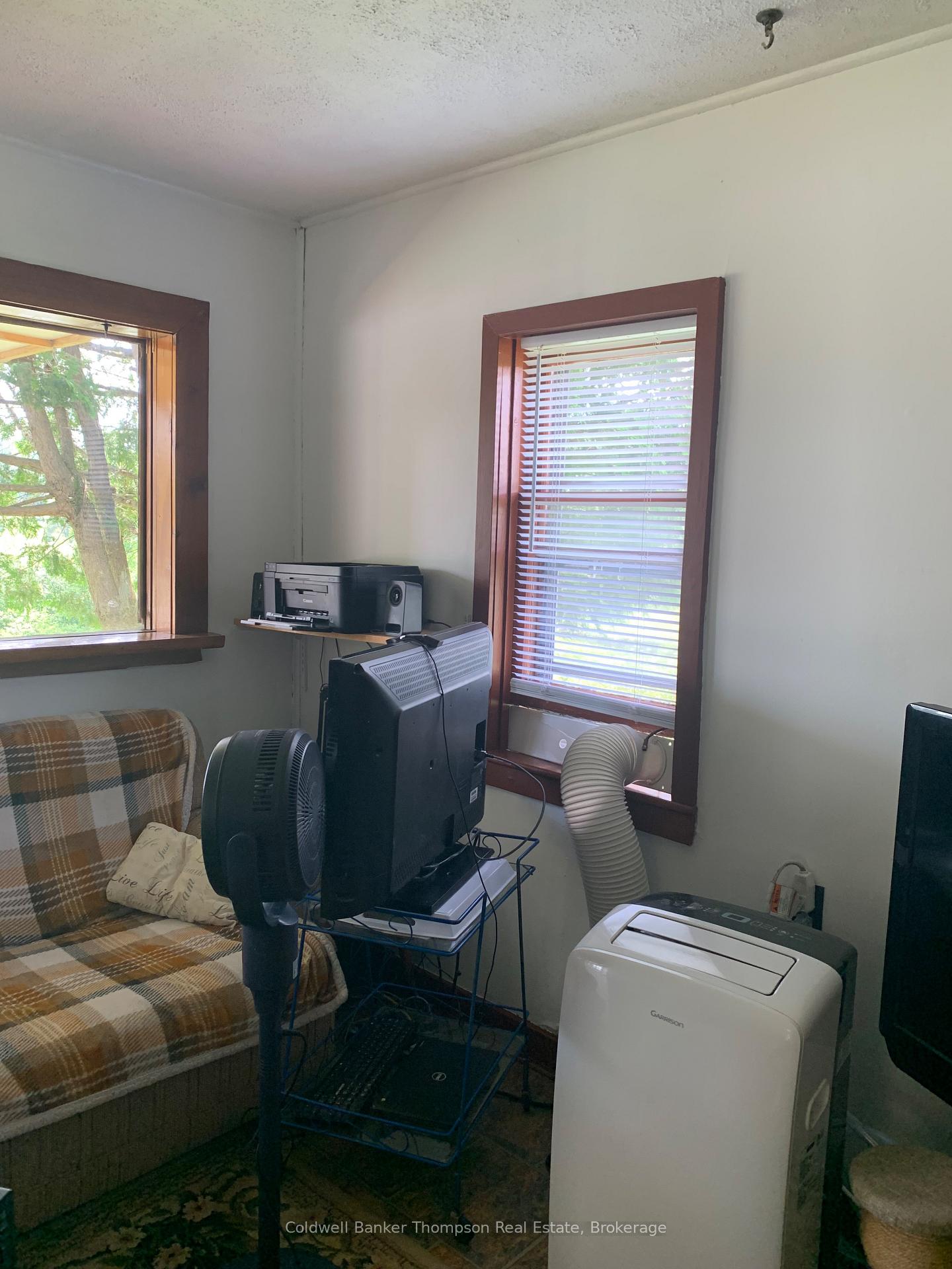 Photo 10 of 10 George Street, Magnetawan — HOMEH