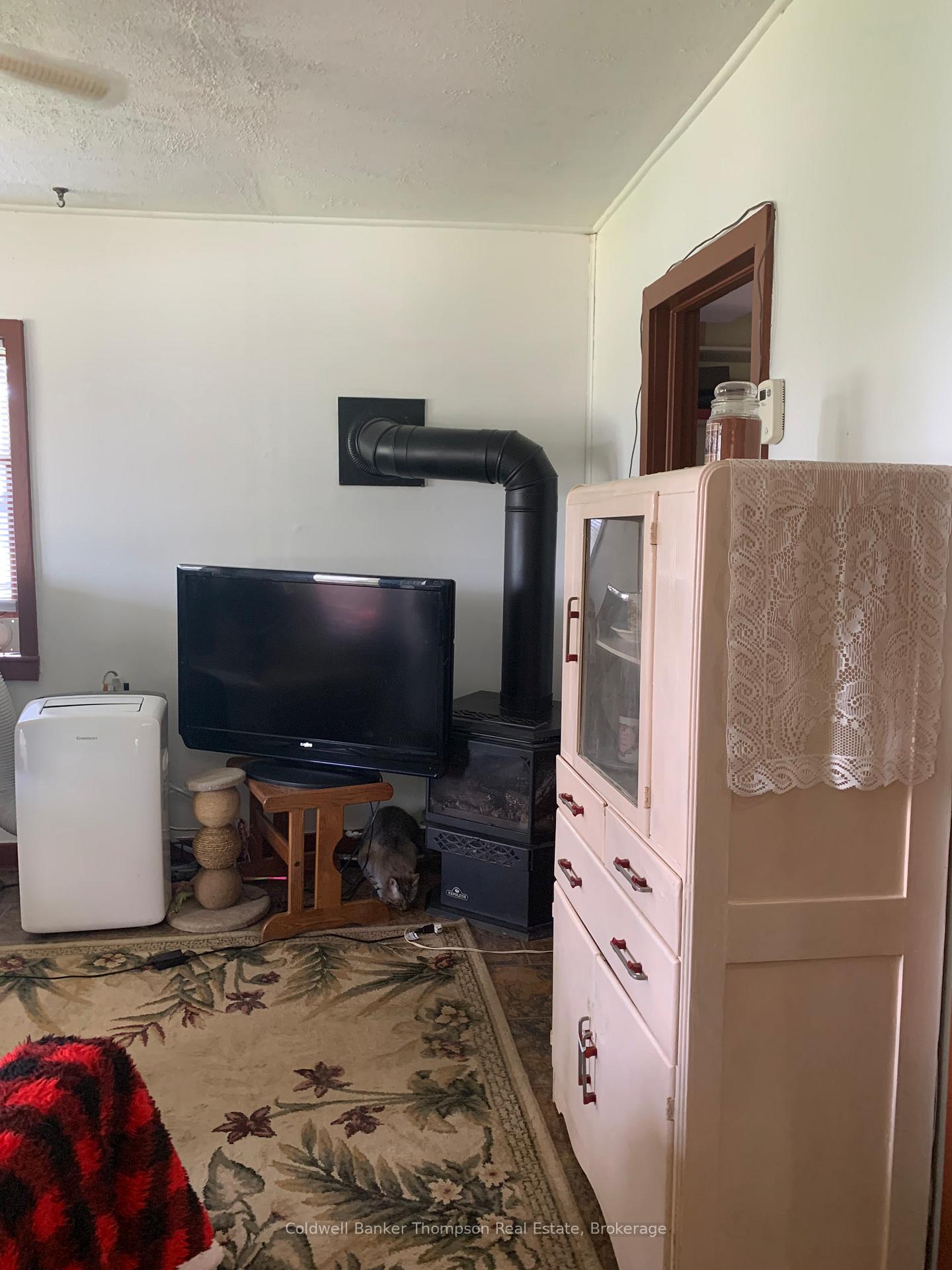 Photo 11 of 10 George Street, Magnetawan — HOMEH