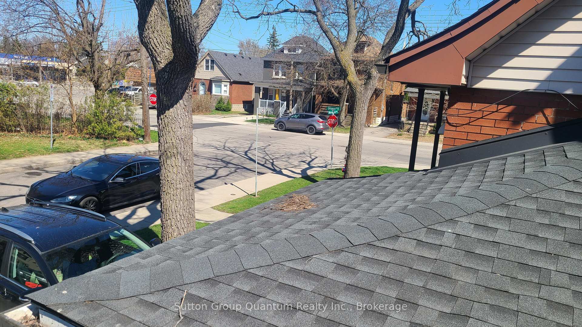 Photo 23 of 992 Montclair Avenue, Hamilton, Delta — HOMEH