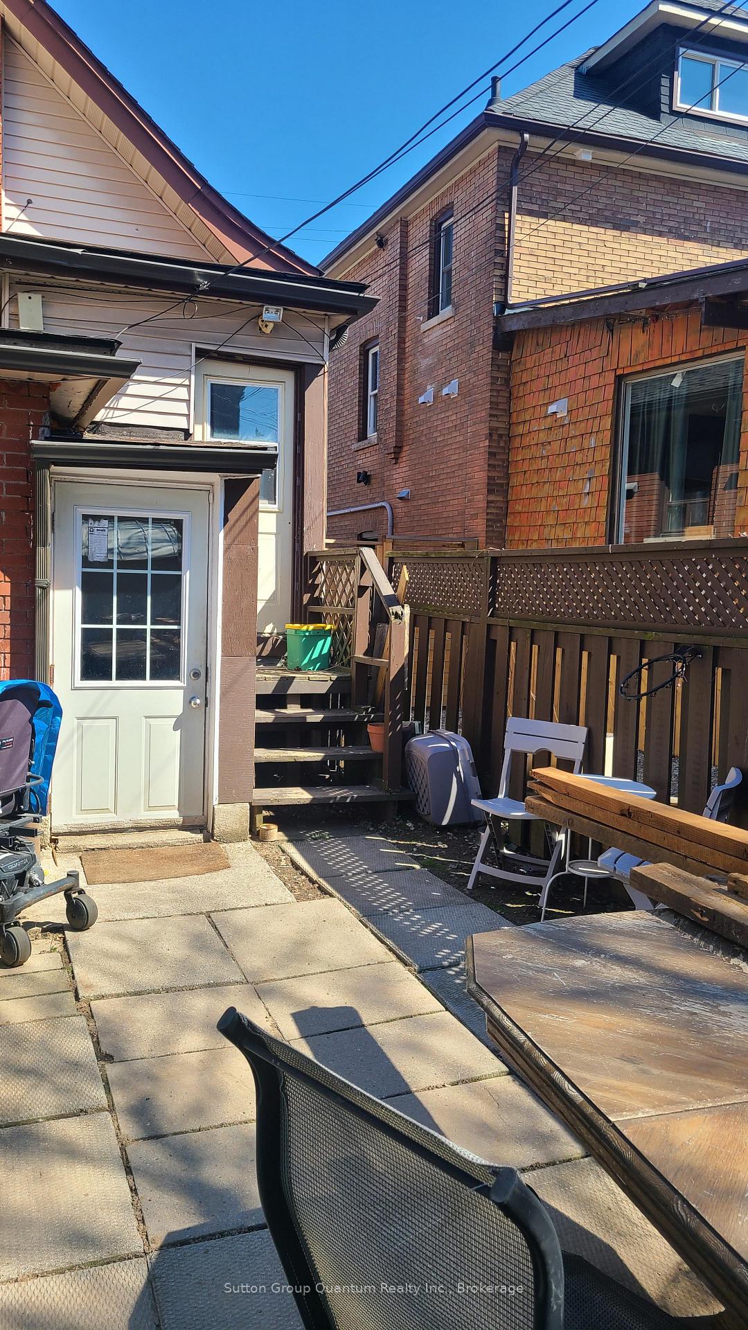 Photo 26 of 992 Montclair Avenue, Hamilton, Delta — HOMEH