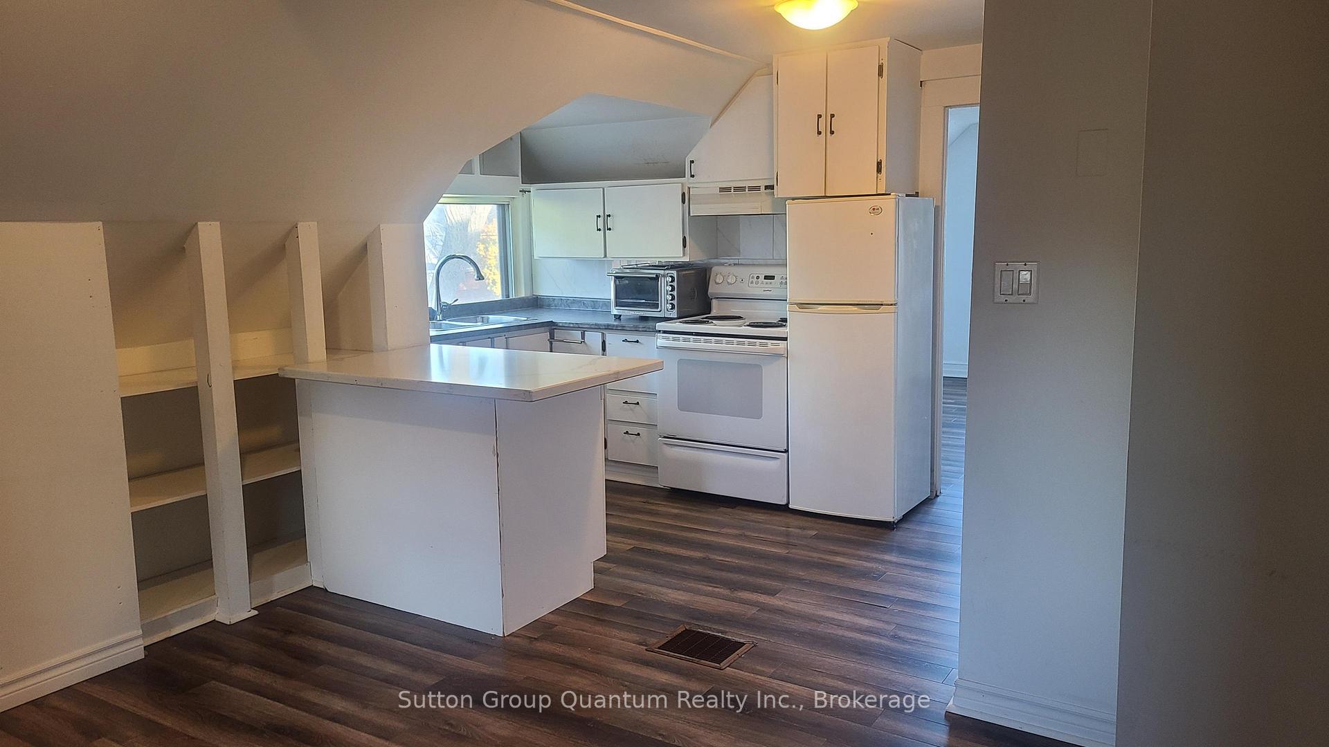 Photo 38 of 992 Montclair Avenue, Hamilton, Delta — HOMEH