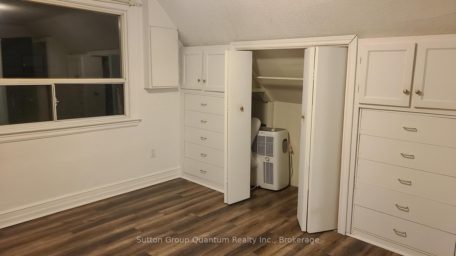 Photo 40 of 992 Montclair Avenue, Hamilton, Delta — HOMEH