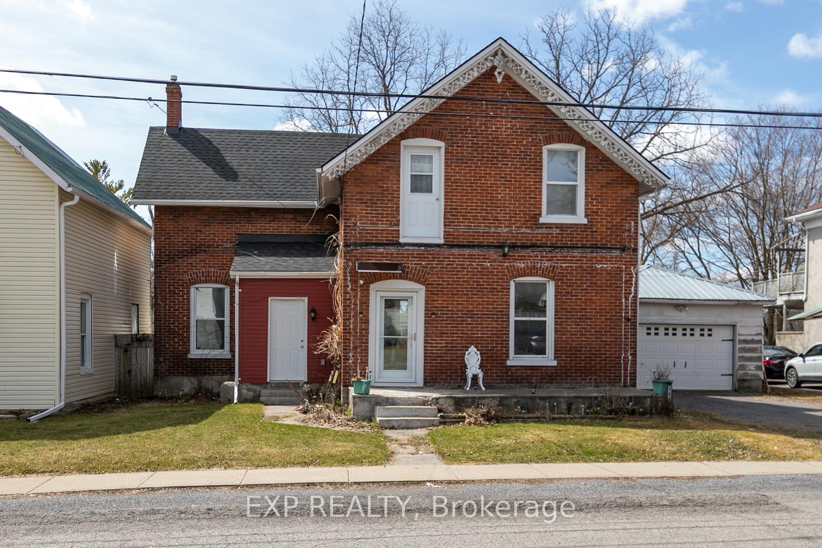 Front of 123 Green Street