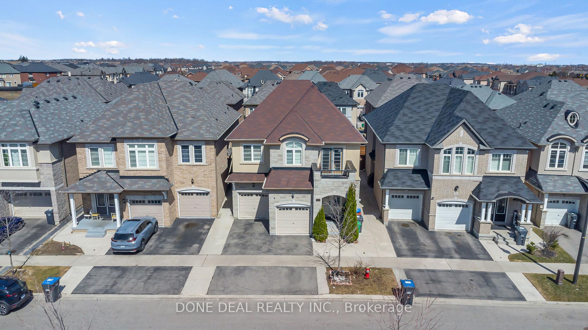 Photo 16 of 10 Lola Crescent, Brampton, Northwest Brampton — HOMEH