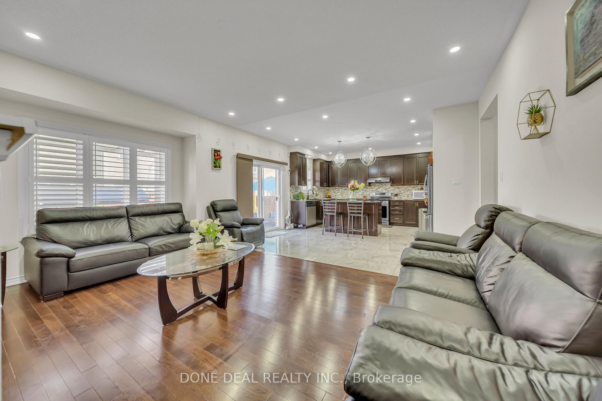 Photo 10 of 10 Lola Crescent, Brampton, Northwest Brampton — HOMEH