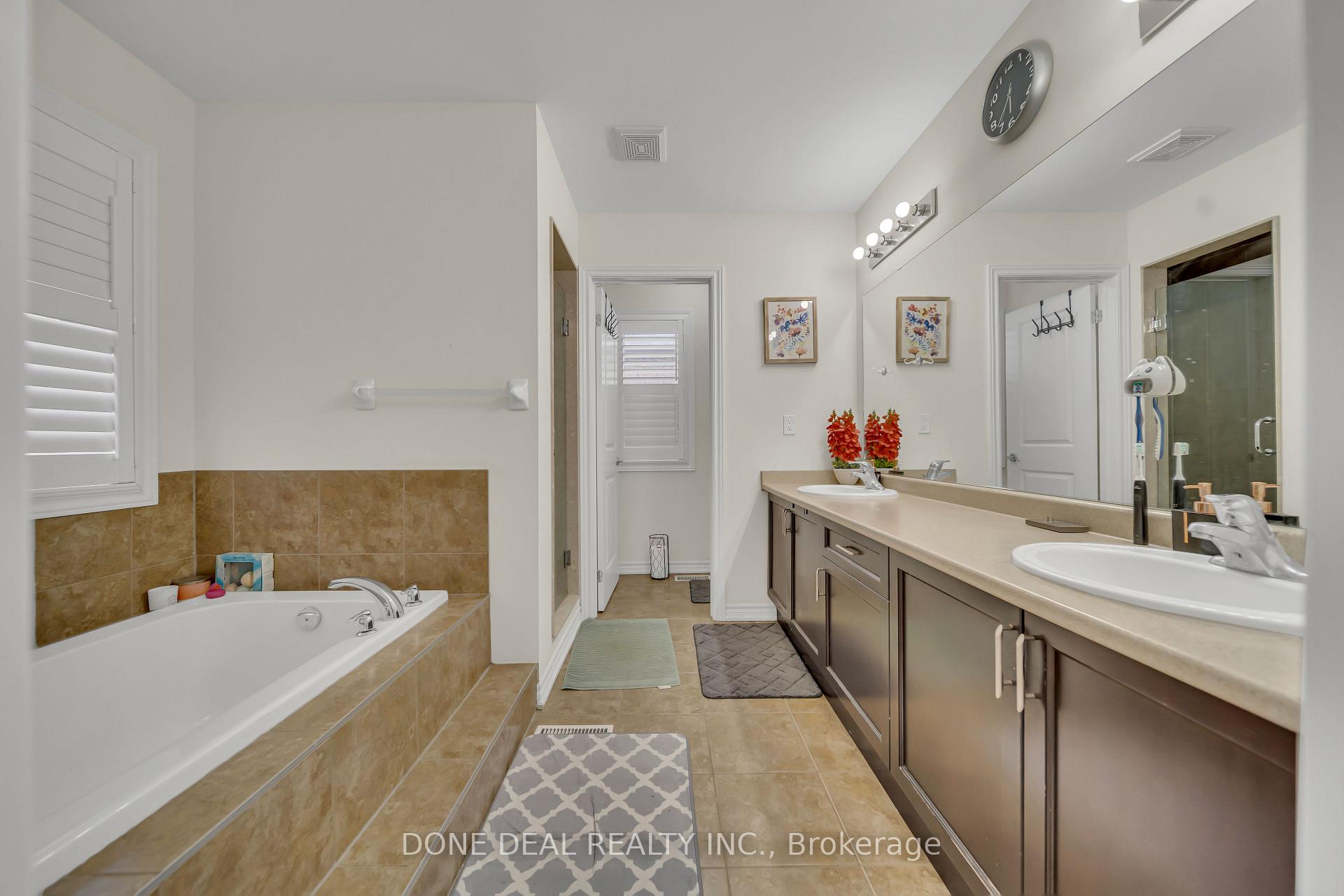 Photo 43 of 10 Lola Crescent, Brampton, Northwest Brampton — HOMEH