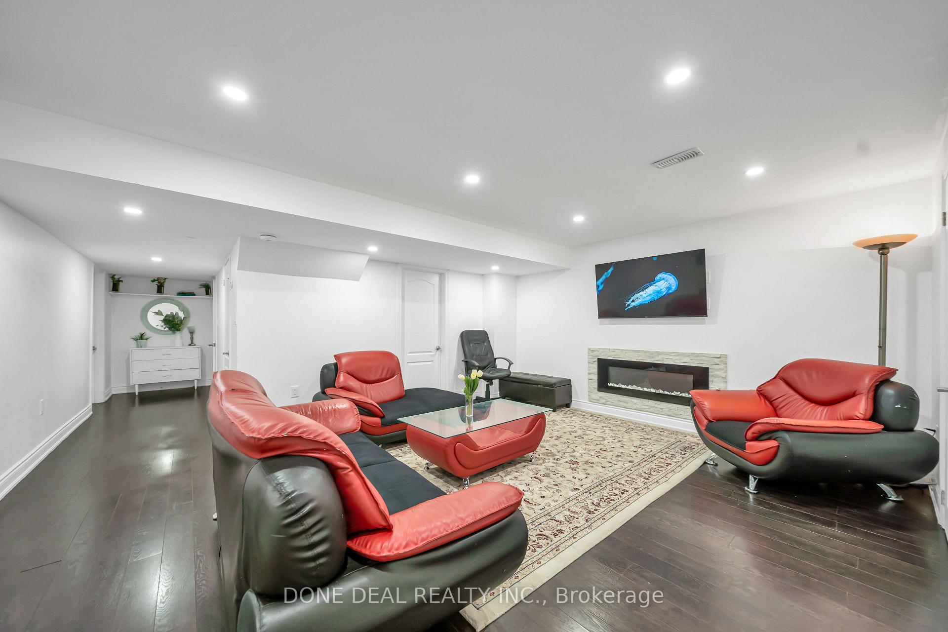 Photo 9 of 10 Lola Crescent, Brampton, Northwest Brampton — HOMEH