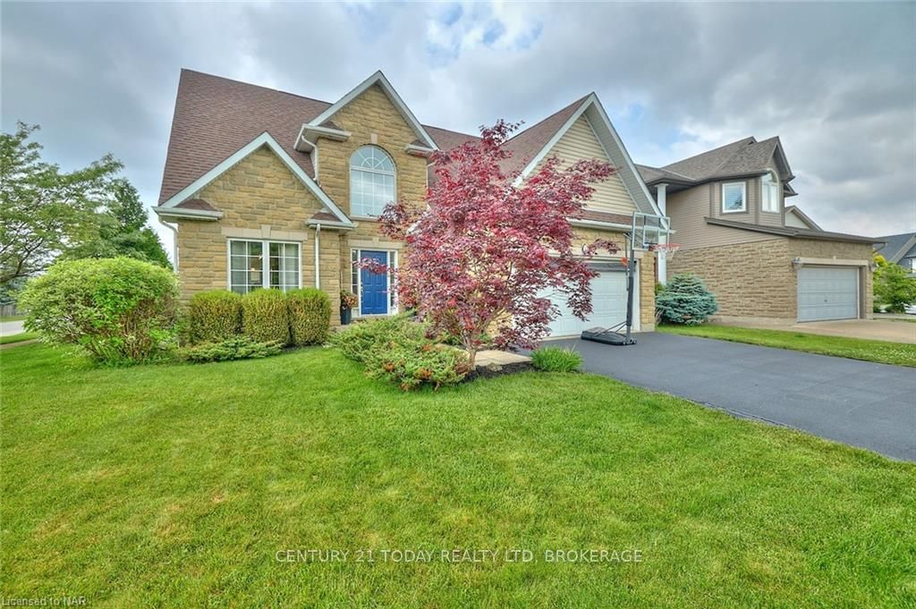 Photo 2 of 1 Addison Drive, St. Catharines, Rykert/Vansickle — HOMEH