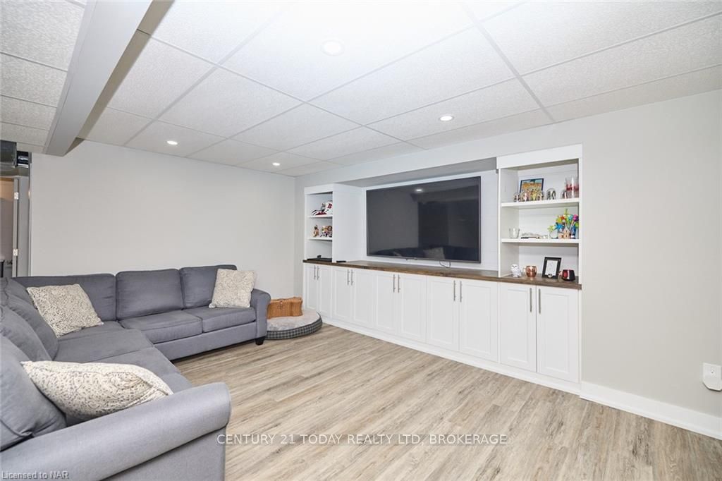 Photo 33 of 1 Addison Drive, St. Catharines, Rykert/Vansickle — HOMEH