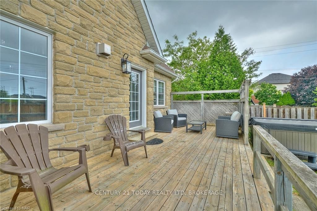 Photo 35 of 1 Addison Drive, St. Catharines, Rykert/Vansickle — HOMEH