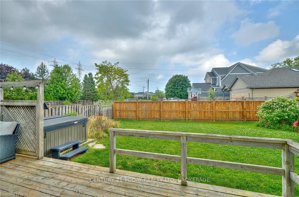 Photo 37 of 1 Addison Drive, St. Catharines, Rykert/Vansickle — HOMEH