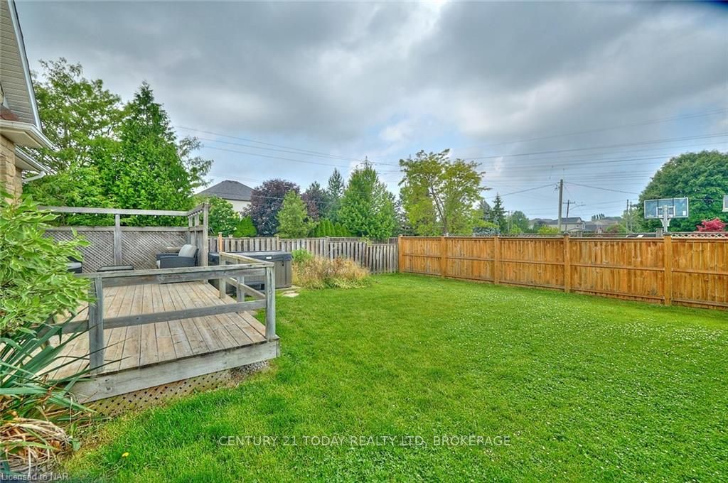 Photo 38 of 1 Addison Drive, St. Catharines, Rykert/Vansickle — HOMEH