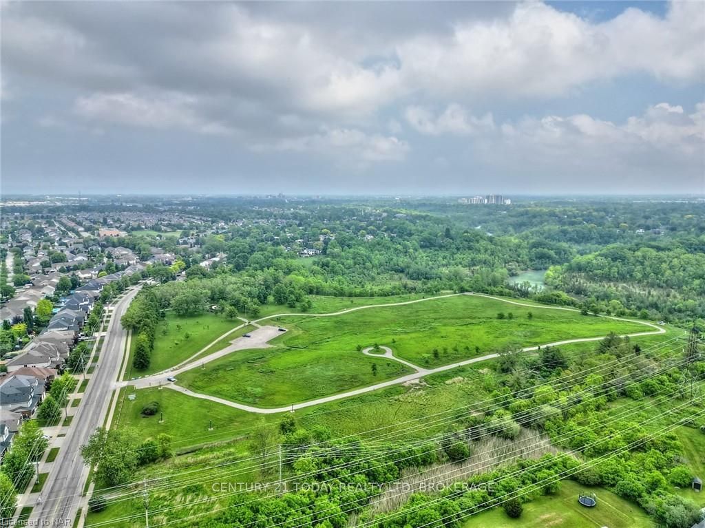 Photo 44 of 1 Addison Drive, St. Catharines, Rykert/Vansickle — HOMEH