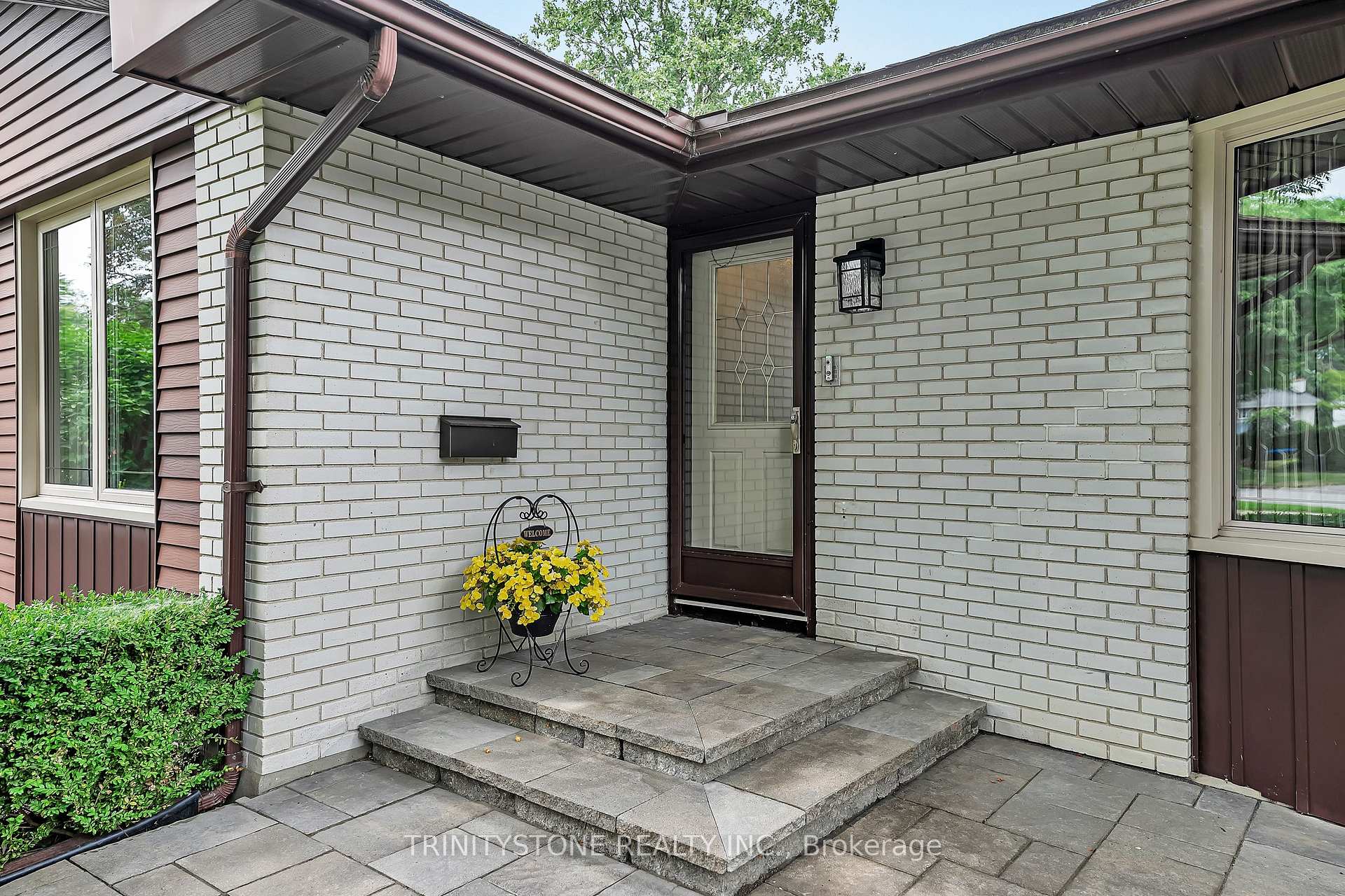 Photo 5 of 23 Mohawk Crescent, Ottawa, Bruce Farm/Graham Park/Qualicum/Bellands — HOMEH