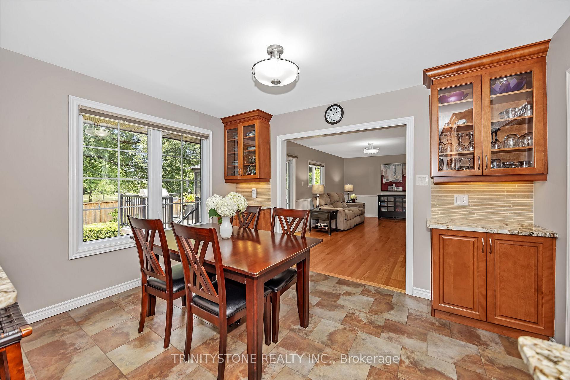 Photo 15 of 23 Mohawk Crescent, Ottawa, Bruce Farm/Graham Park/Qualicum/Bellands — HOMEH