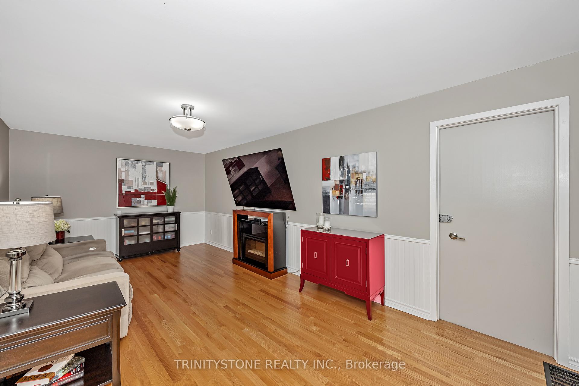 Photo 18 of 23 Mohawk Crescent, Ottawa, Bruce Farm/Graham Park/Qualicum/Bellands — HOMEH