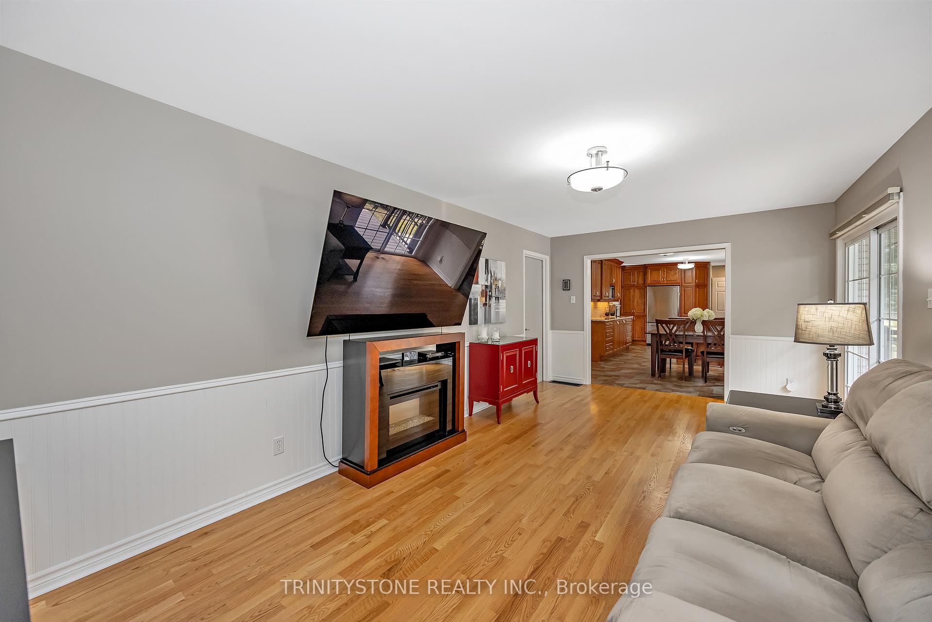 Photo 19 of 23 Mohawk Crescent, Ottawa, Bruce Farm/Graham Park/Qualicum/Bellands — HOMEH