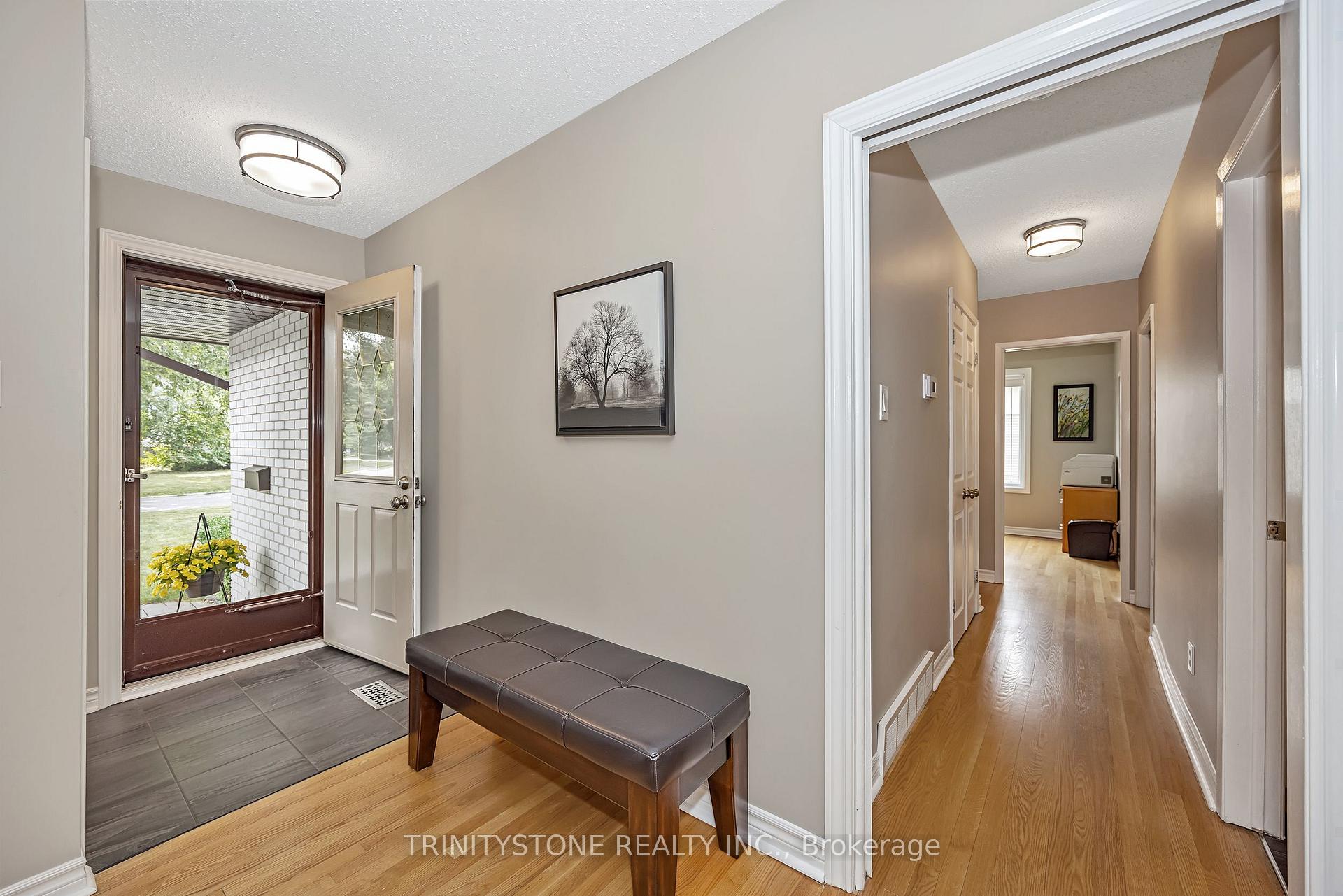 Photo 21 of 23 Mohawk Crescent, Ottawa, Bruce Farm/Graham Park/Qualicum/Bellands — HOMEH