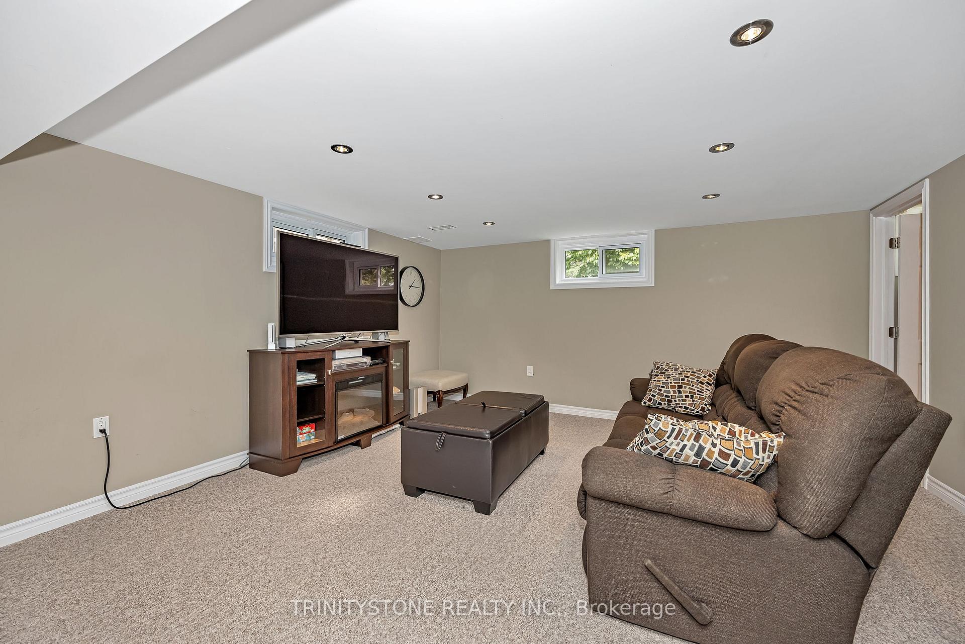Photo 30 of 23 Mohawk Crescent, Ottawa, Bruce Farm/Graham Park/Qualicum/Bellands — HOMEH