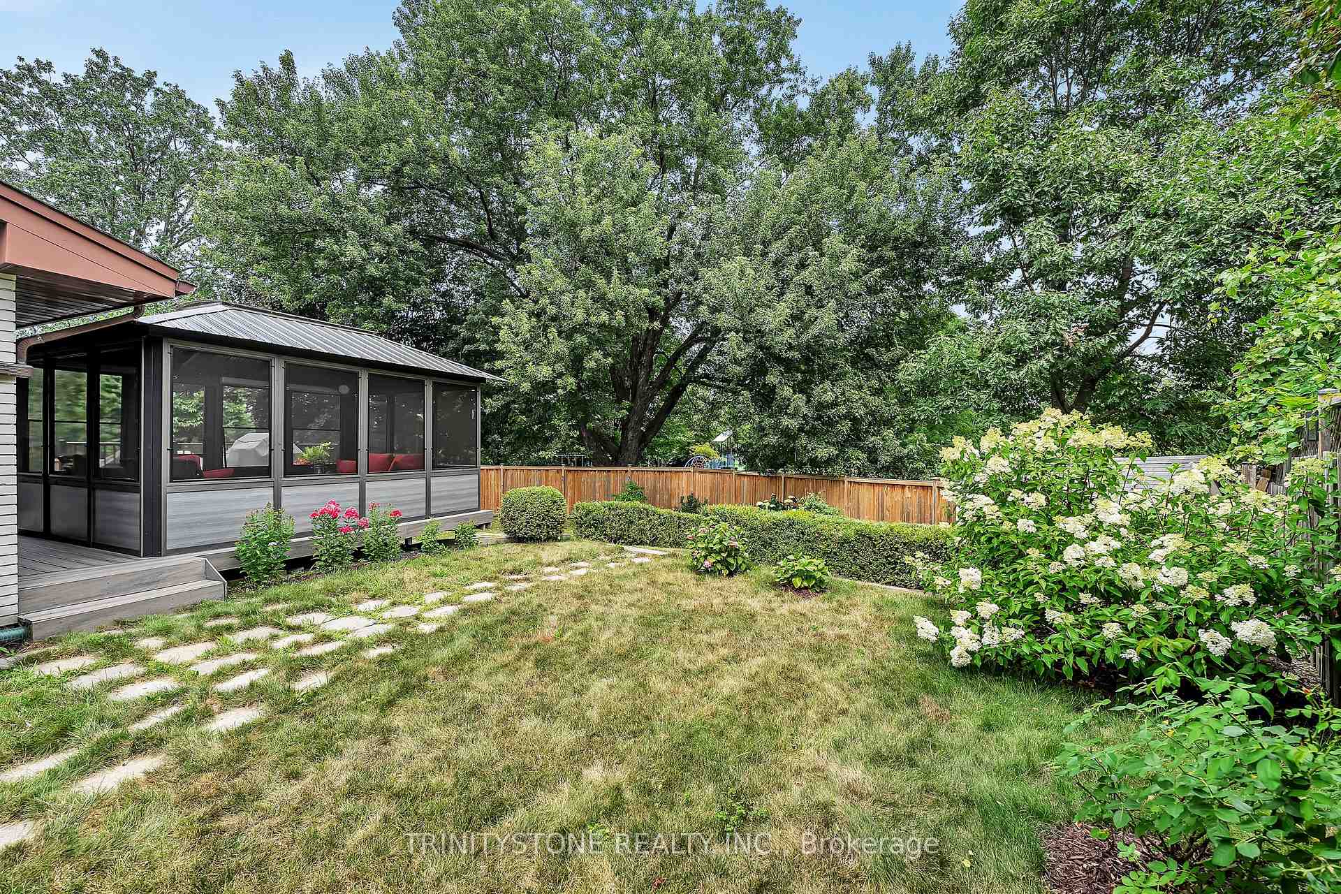 Photo 46 of 23 Mohawk Crescent, Ottawa, Bruce Farm/Graham Park/Qualicum/Bellands — HOMEH