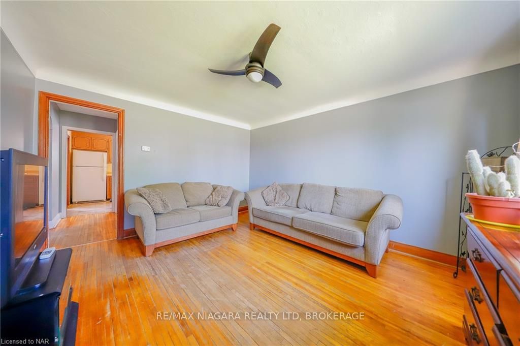 Photo 3 of 125 Haig Street, St. Catharines, Haig — HOMEH