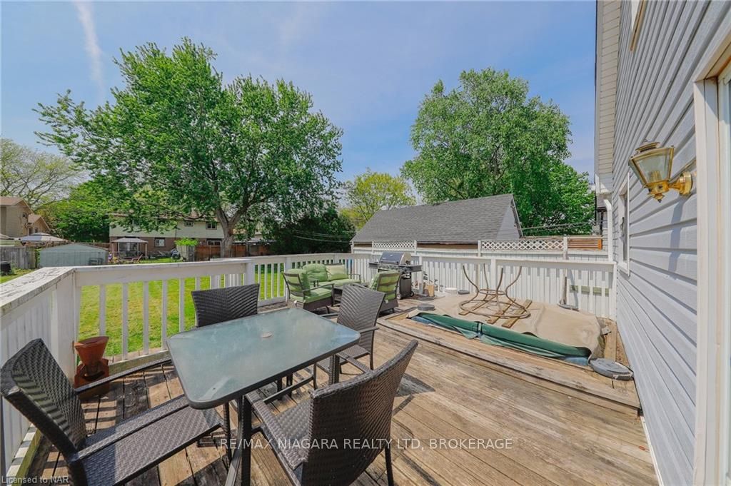 Photo 8 of 125 Haig Street, St. Catharines, Haig — HOMEH