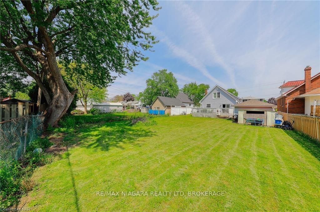 Photo 10 of 125 Haig Street, St. Catharines, Haig — HOMEH
