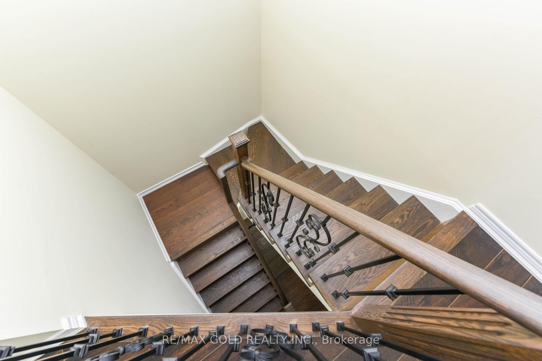 Photo 19 of 86 Crumlin Crescent, Brampton, Credit Valley — HOMEH