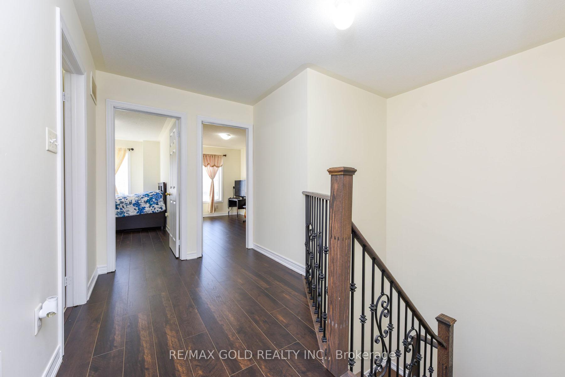 Photo 20 of 86 Crumlin Crescent, Brampton, Credit Valley — HOMEH