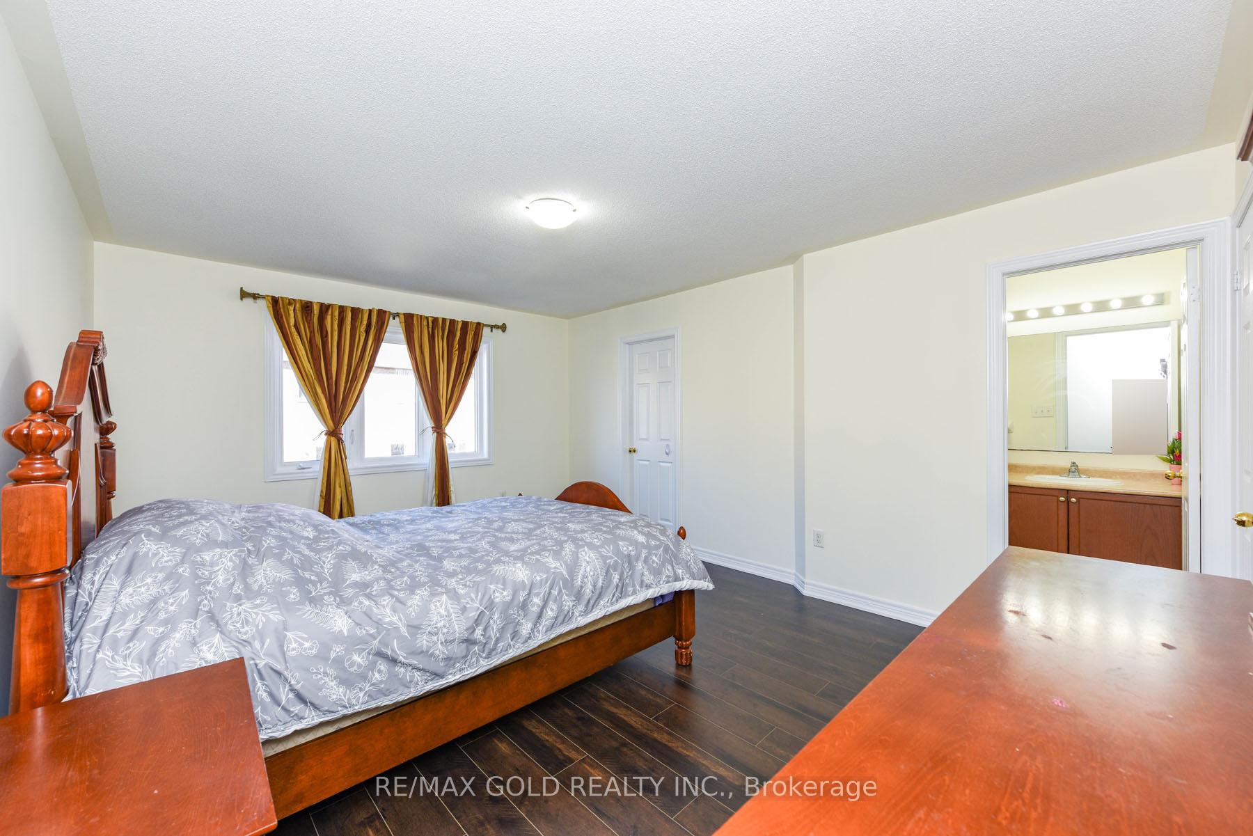 Photo 22 of 86 Crumlin Crescent, Brampton, Credit Valley — HOMEH