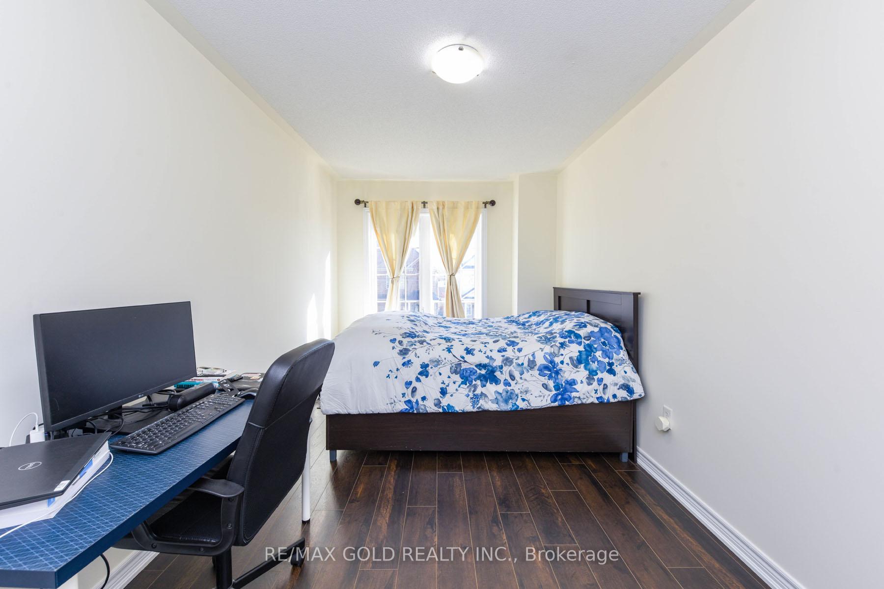 Photo 26 of 86 Crumlin Crescent, Brampton, Credit Valley — HOMEH